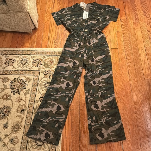 Savanna Jane Camo Jumpsuit - Picture 4 of 5
